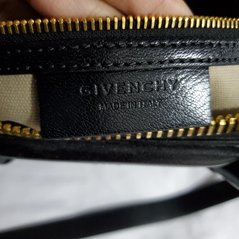 SOLD/Givenchy SMALL Antigona - Picture 4 of 17